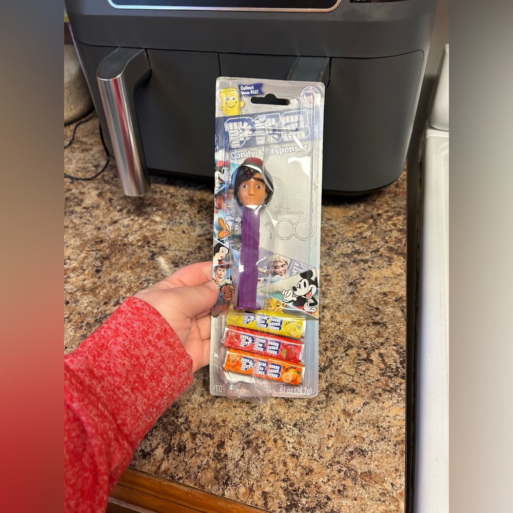 PEZ Aladdin Dispense New (damaged Box)